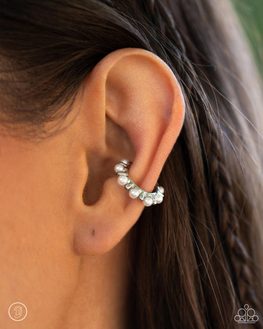 Bubbly Basic - white - Paparazzi earrings