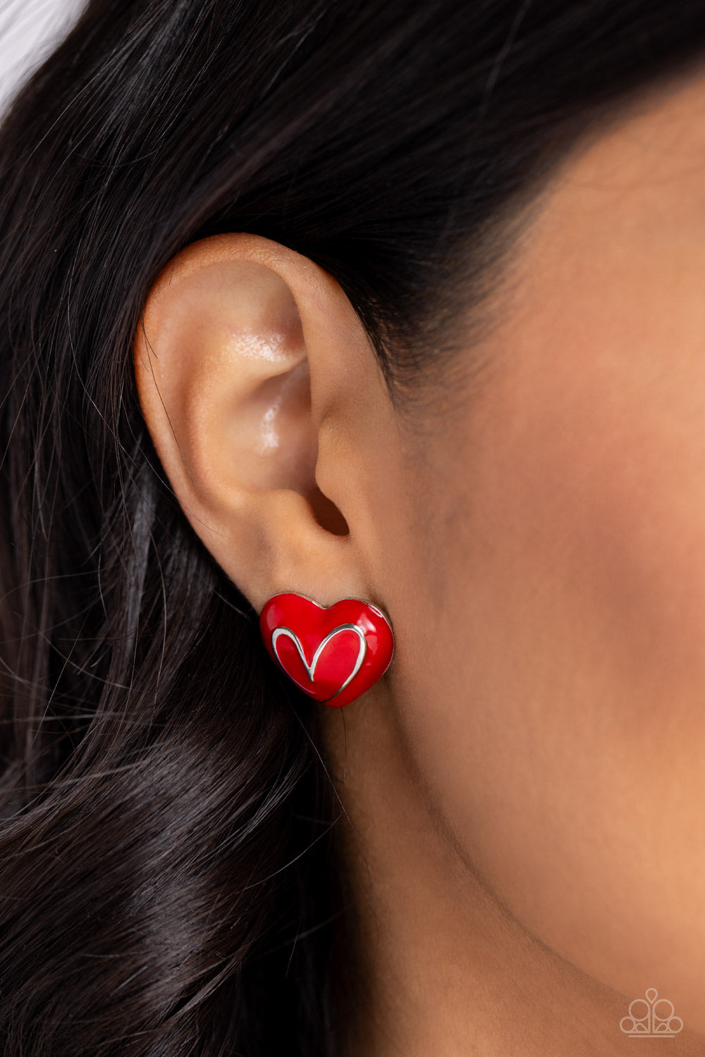 Glimmering Love - red - Paparazzi earrings