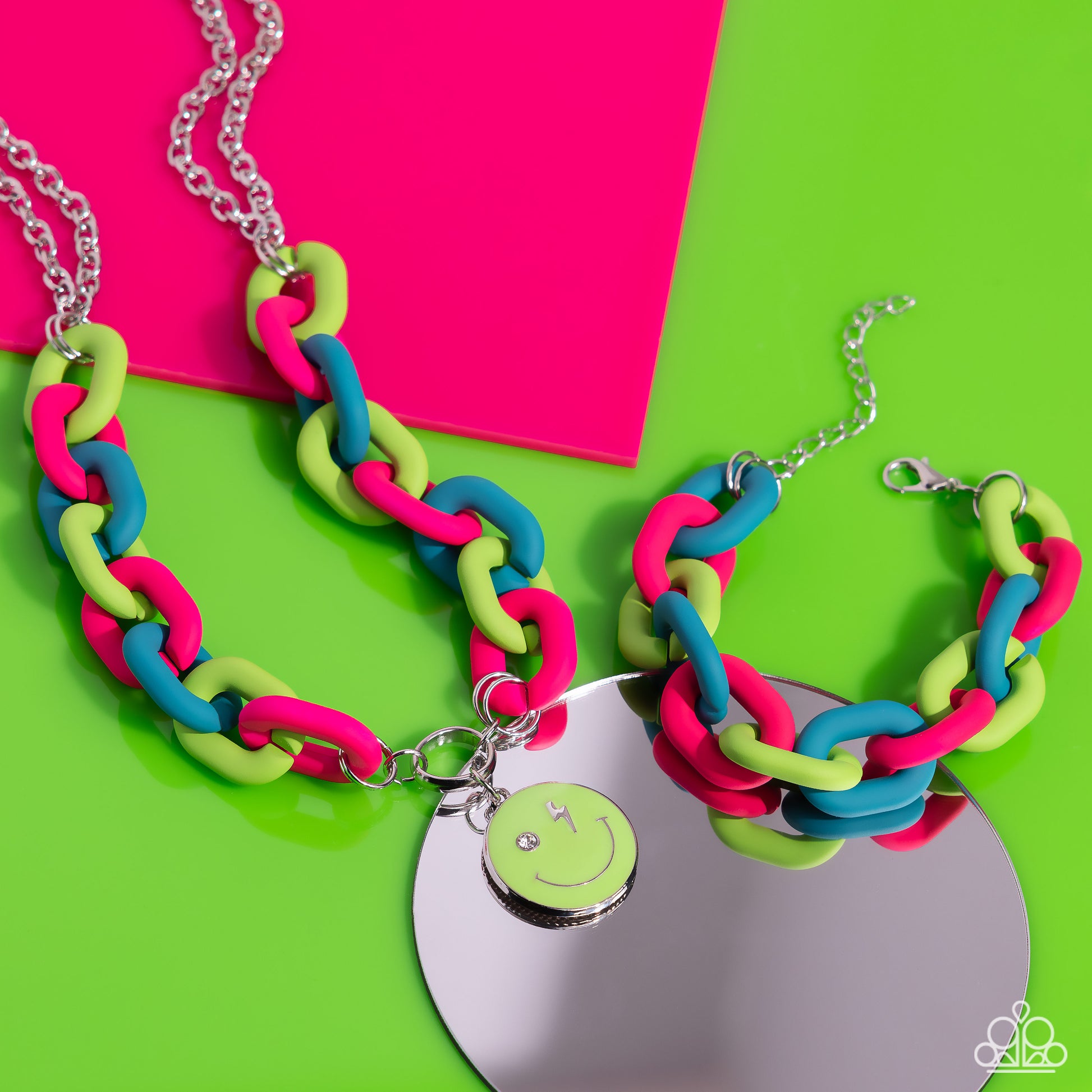 Speed SMILE - green - Paparazzi necklace