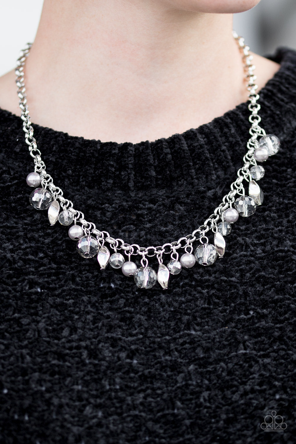 BLING Down the Curtain - silver - Paparazzi necklace