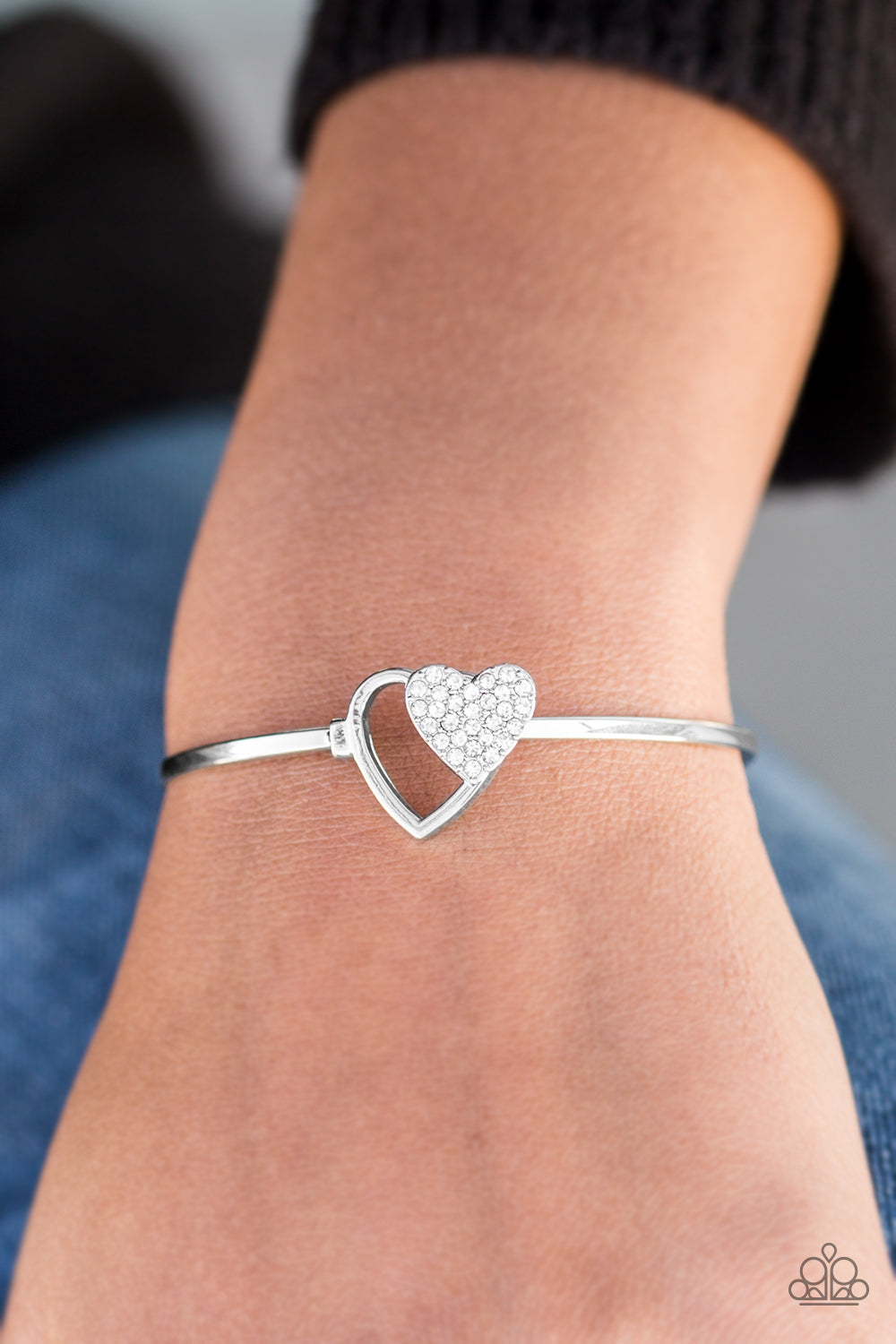 Valentine Vixen - white - Paparazzi bracelet