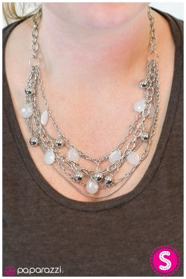 Cut and Run - white - Paparazzi necklace